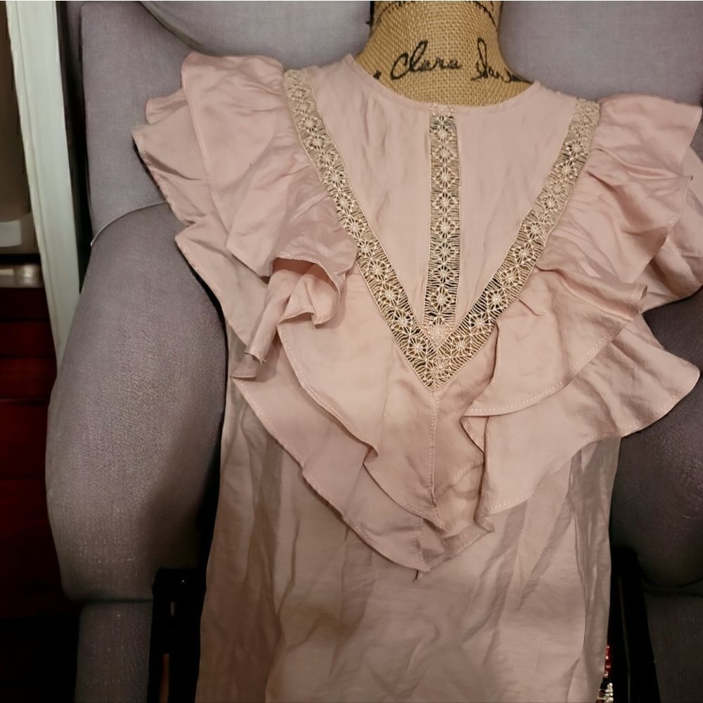 Joy Joy Ruffle Lace Trim Top Size Small New With Tags - Picture 3 of 8